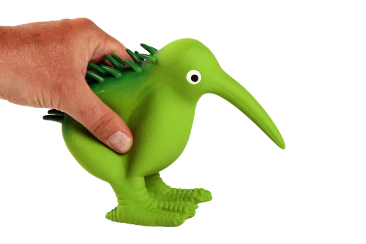 Kiwi Walker WHISTLE FIGURE zabawka dla psa M zielona