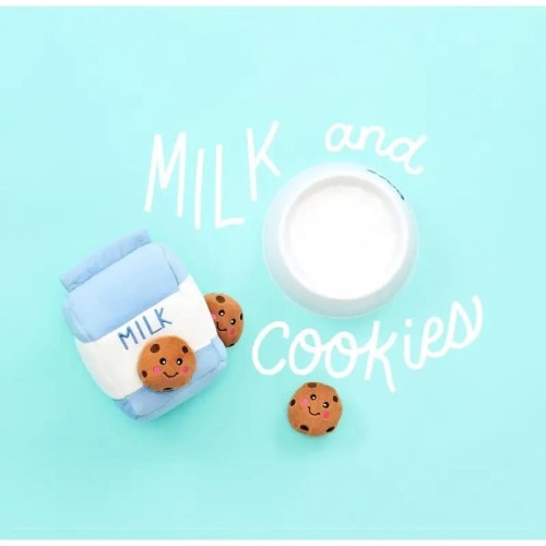 ZippyPaws pluszowa norka MLEKO Z CIASTKAMI