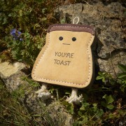 GREEN &amp; WILD'S You're Toast (Tost) zabawka ekologiczna dla psa