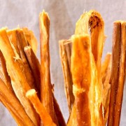 Cooka’s Cookies PORK SPAWGHETTI Suszone Jelita Wieprzowe 60g Przysmaki dla psa