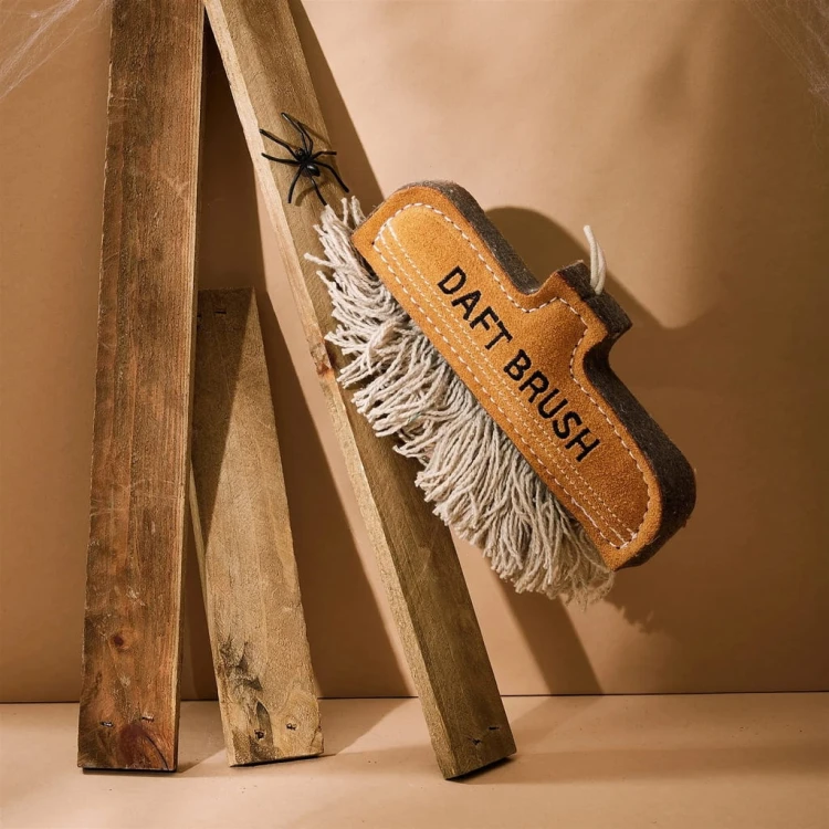 GREEN &amp; WILD'S Daft Brush (Zwariowana szczotka) zabawka ekologiczna dla psa