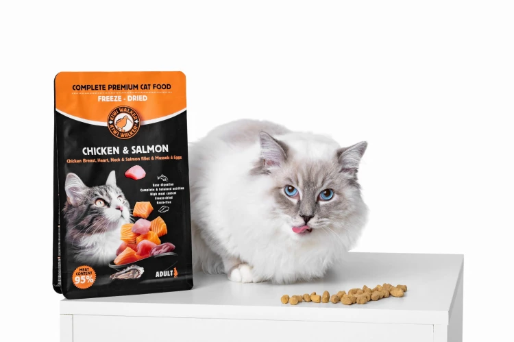 CFD-391_CompletePremiumCatFood_FD_Chicken&amp;Salomon_150g (6).jpg